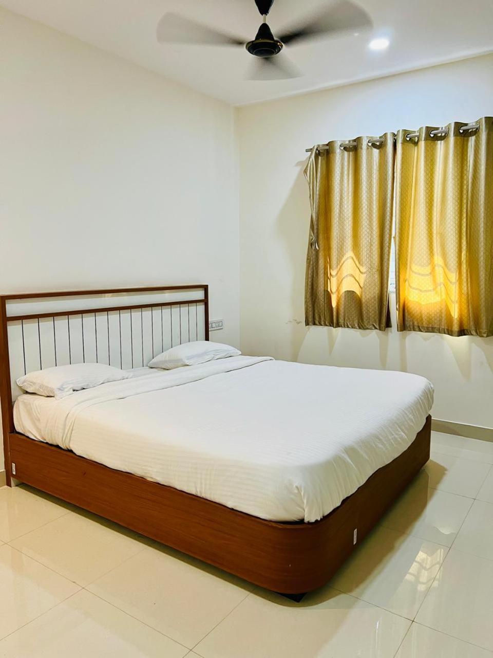 Sunshine Residency Hotel Mancheral Bagian luar foto